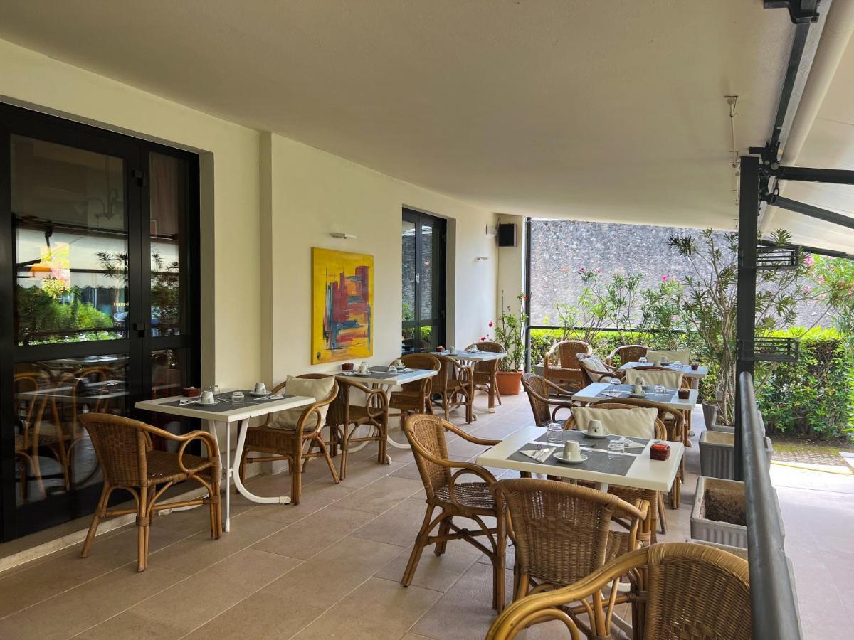 Hotel Marina Torri Del Benaco Ngoại thất bức ảnh