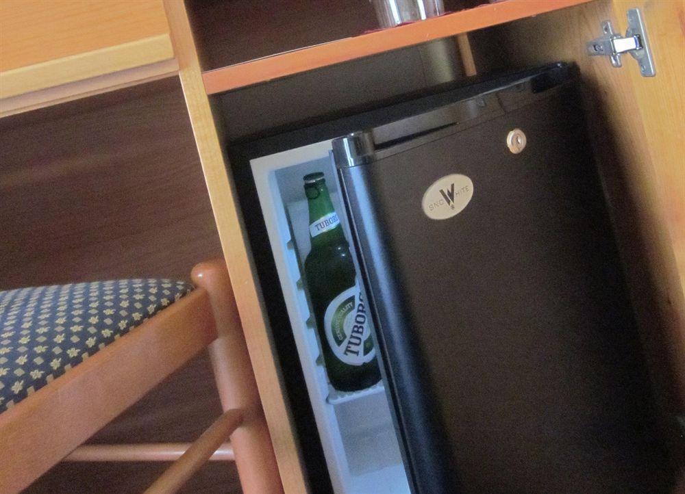 Hotel Marina Torri Del Benaco Ngoại thất bức ảnh