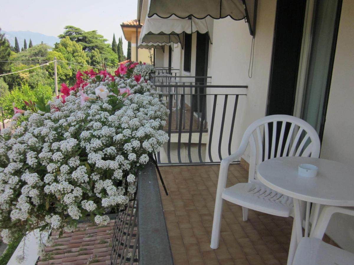 Hotel Marina Torri Del Benaco Phòng bức ảnh